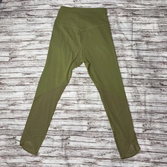Lululemon‎ Olive Green Leggings, Semi Capri Style Leggings Size 4 - Excellent - Picture 3 of 9